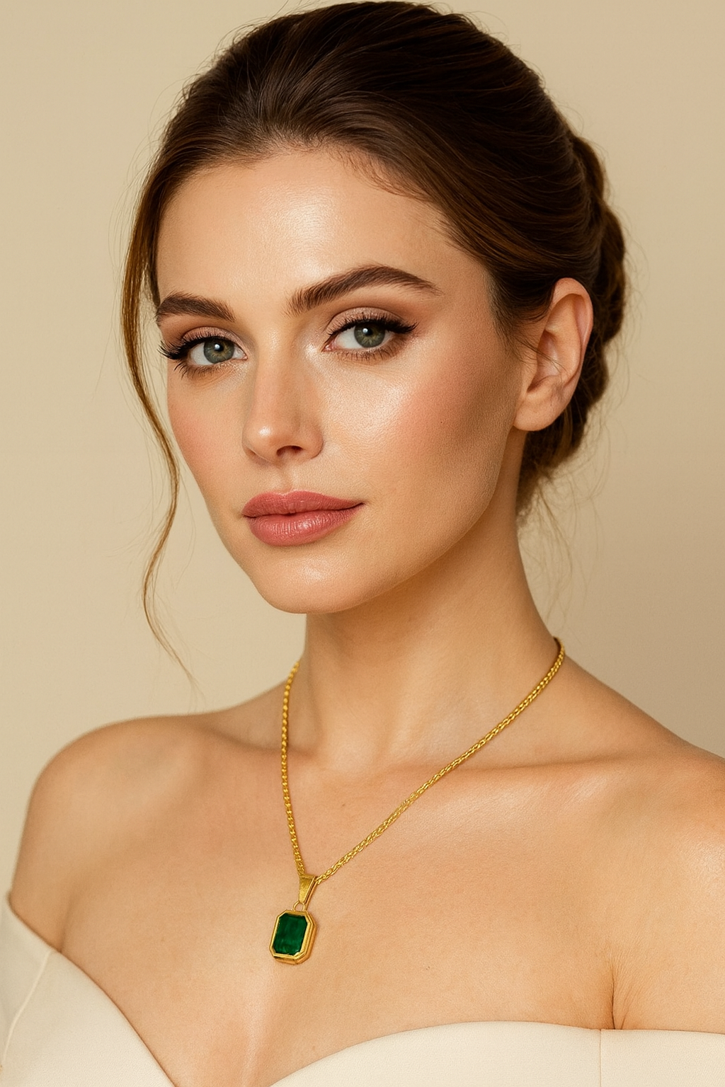 Emerald Pendant Necklace