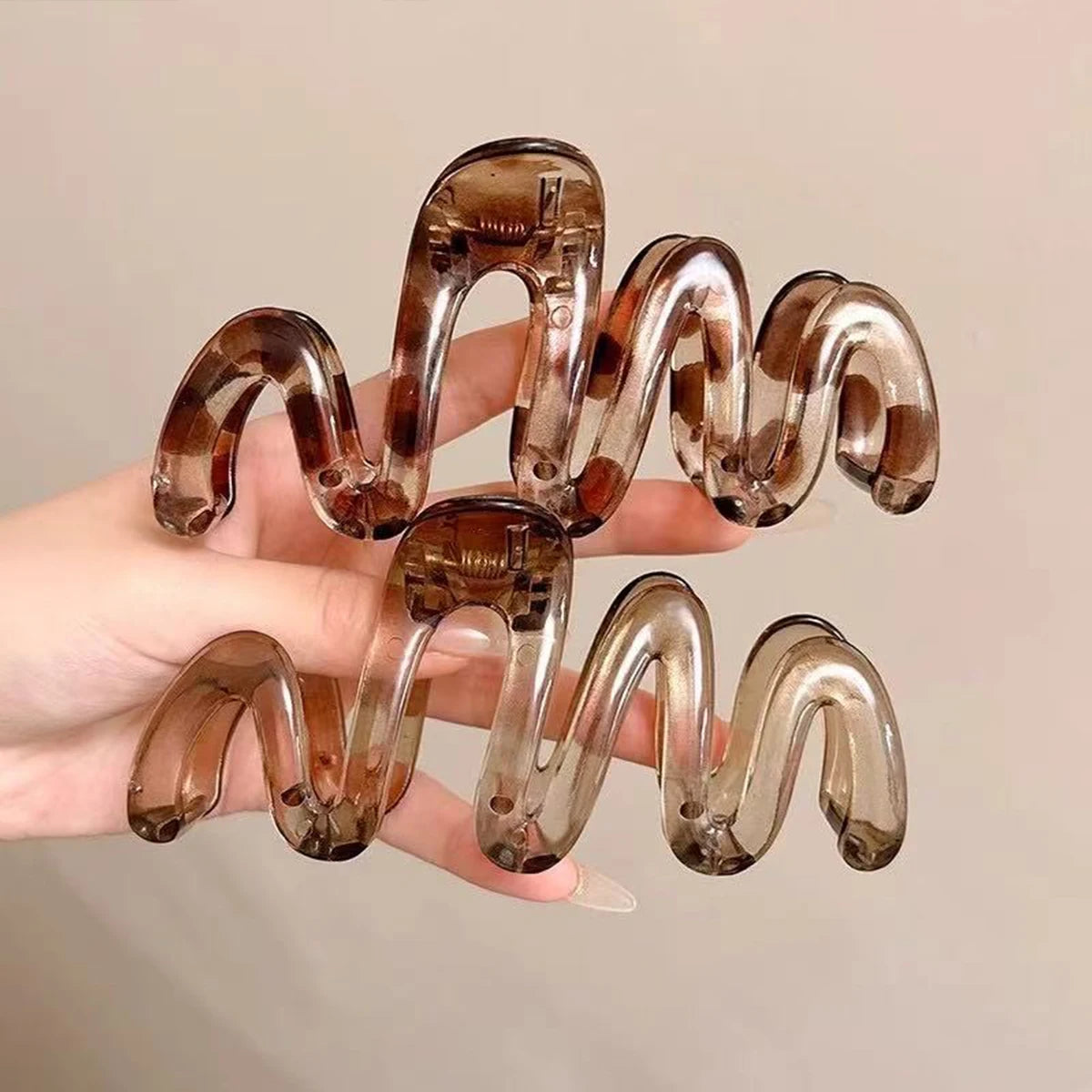 Large Lightweight Plastic Hair Clip
