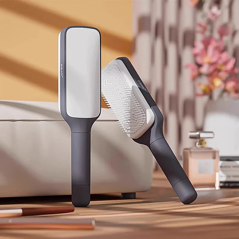 Rotating lifting hair comb